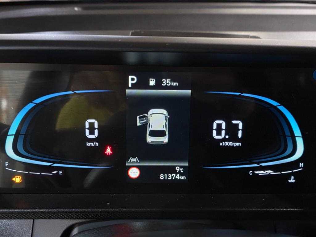 HYUNDAI Casper - Vista 11