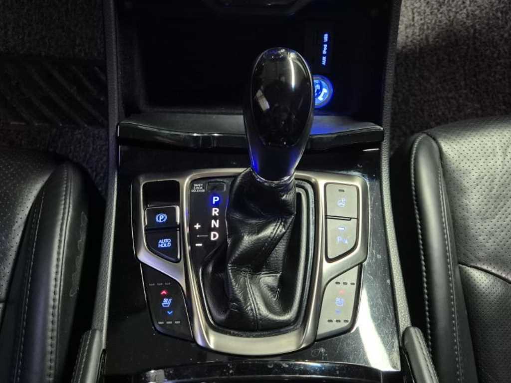 HYUNDAI Grandeur - Vista 7