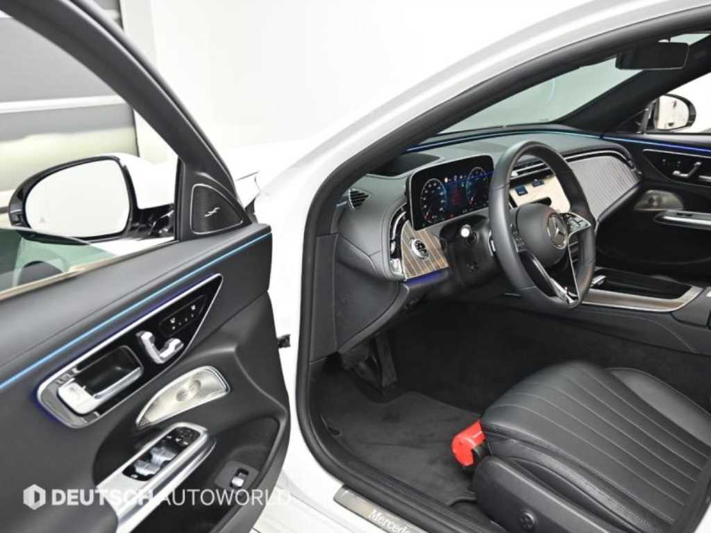 Mercedes Benz E class - Vista 11