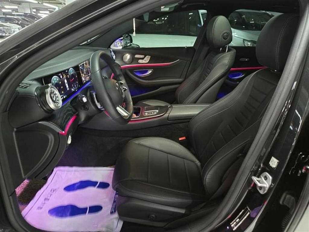 Mercedes Benz E class - Vista 5