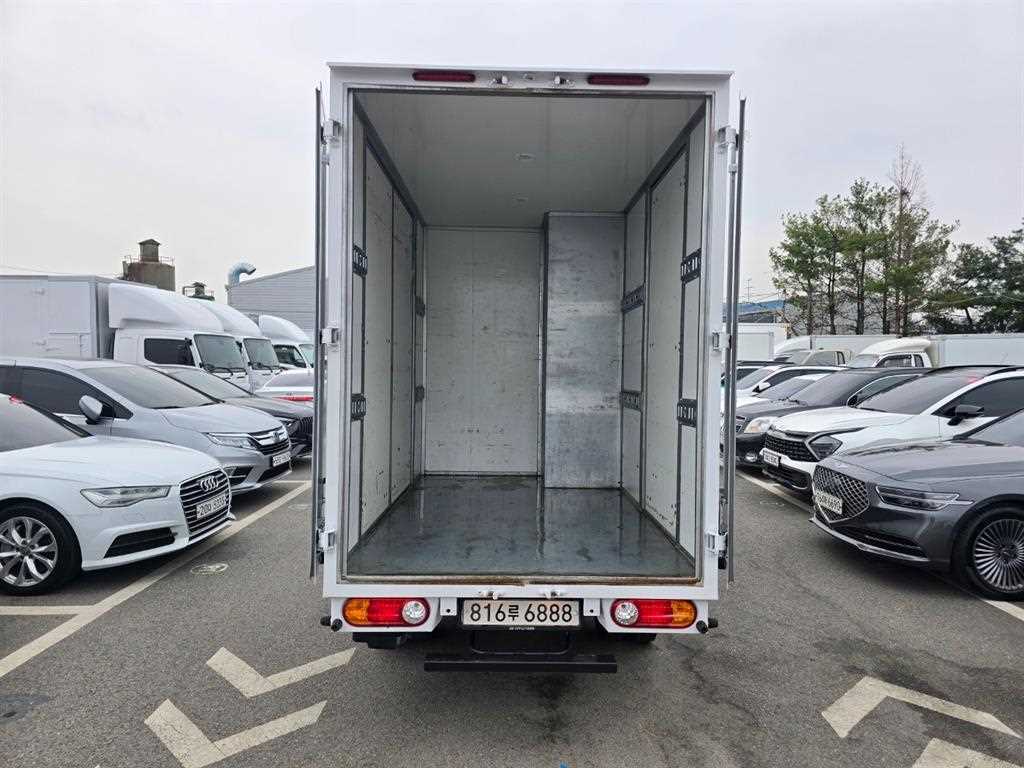 Small Truck Normal Box(High Deck) - Vista 8