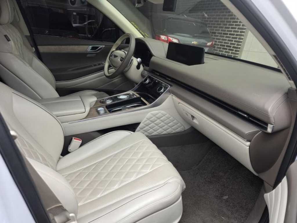 Genesis GV80 - Vista 11