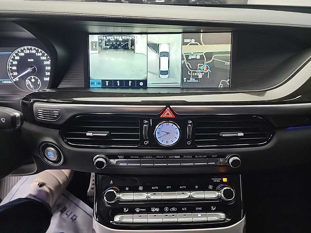 Genesis EQ900 - Vista 10