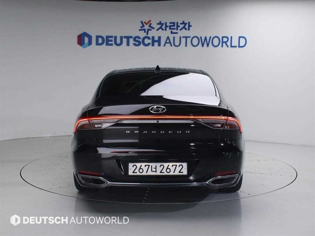 HYUNDAI Grandeur - Vista 4