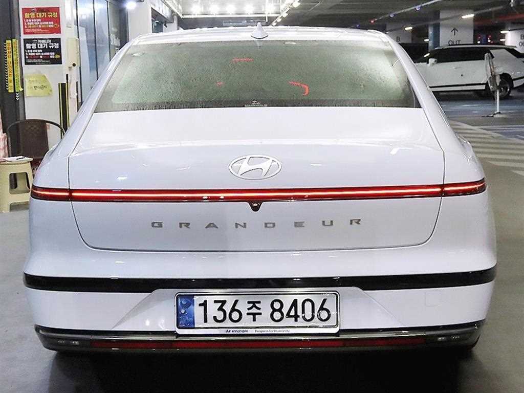 HYUNDAI Grandeur - Vista 5
