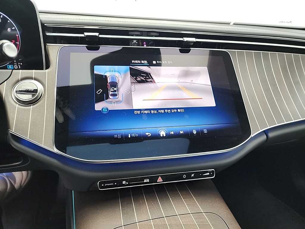 Mercedes Benz E class - Vista 10