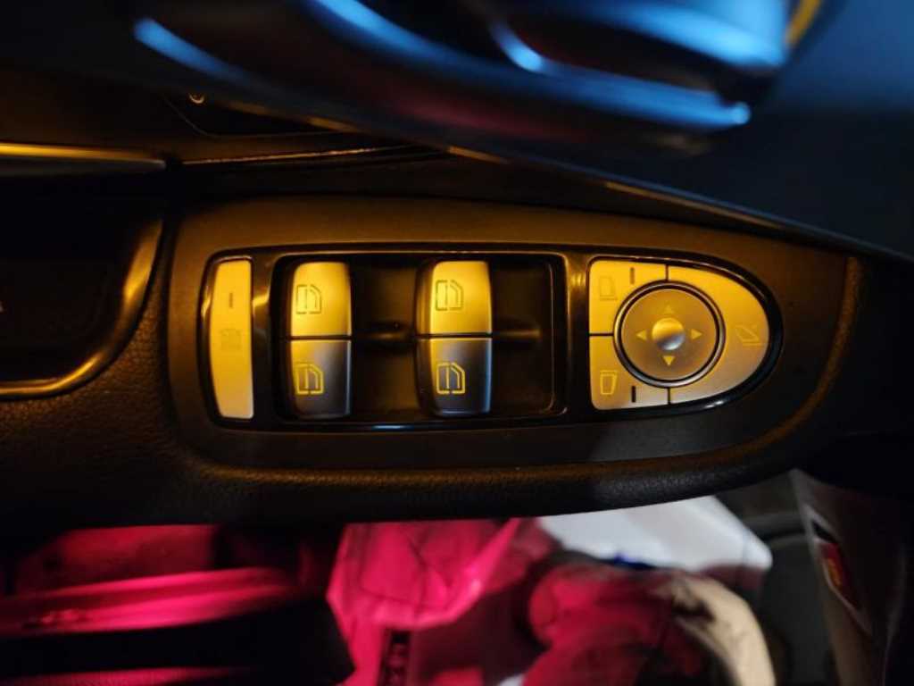 Mercedes Benz GLC Class 2019 Negro - Importación desde Corea - HF Imports Iquique - Foto 15