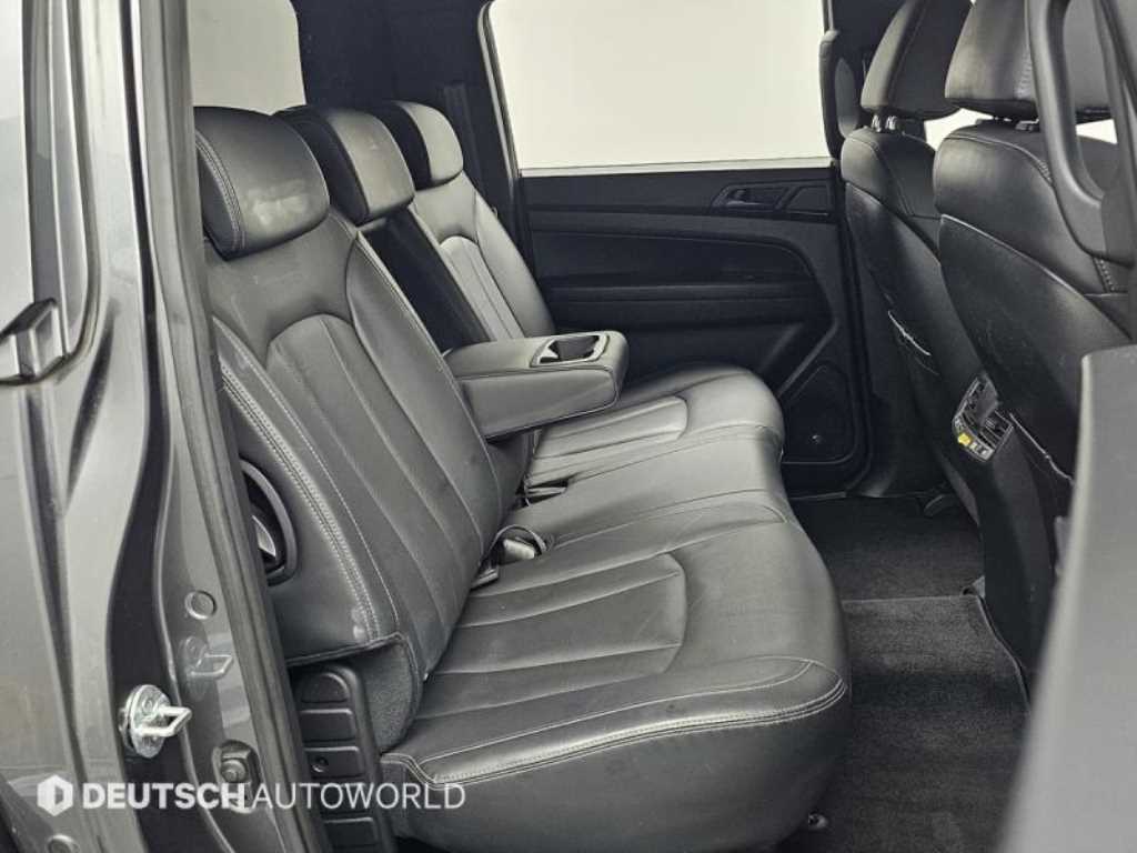 Ssangyong Rexton - Vista 10