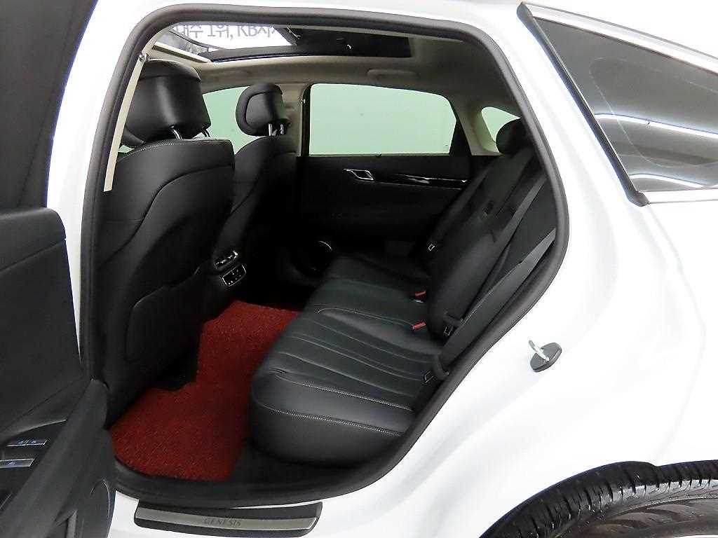 Genesis G80 - Vista 6