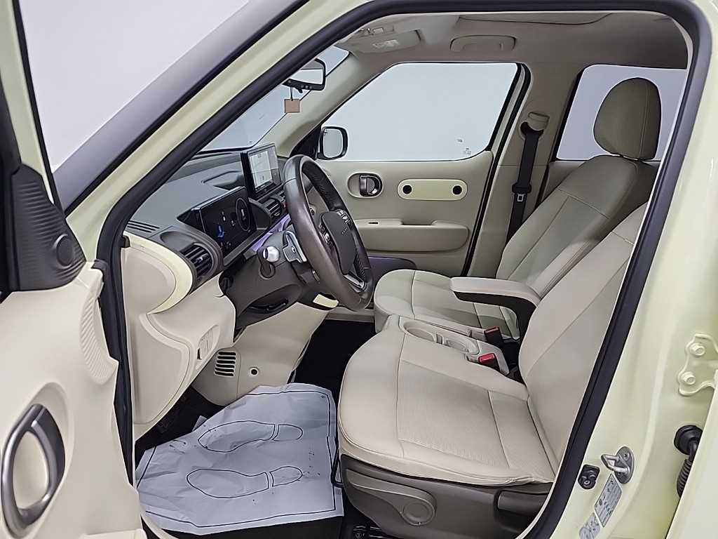 HYUNDAI Casper - Vista 11