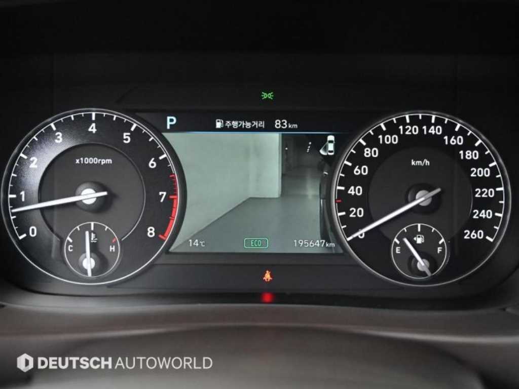 Genesis G90 - Vista 8