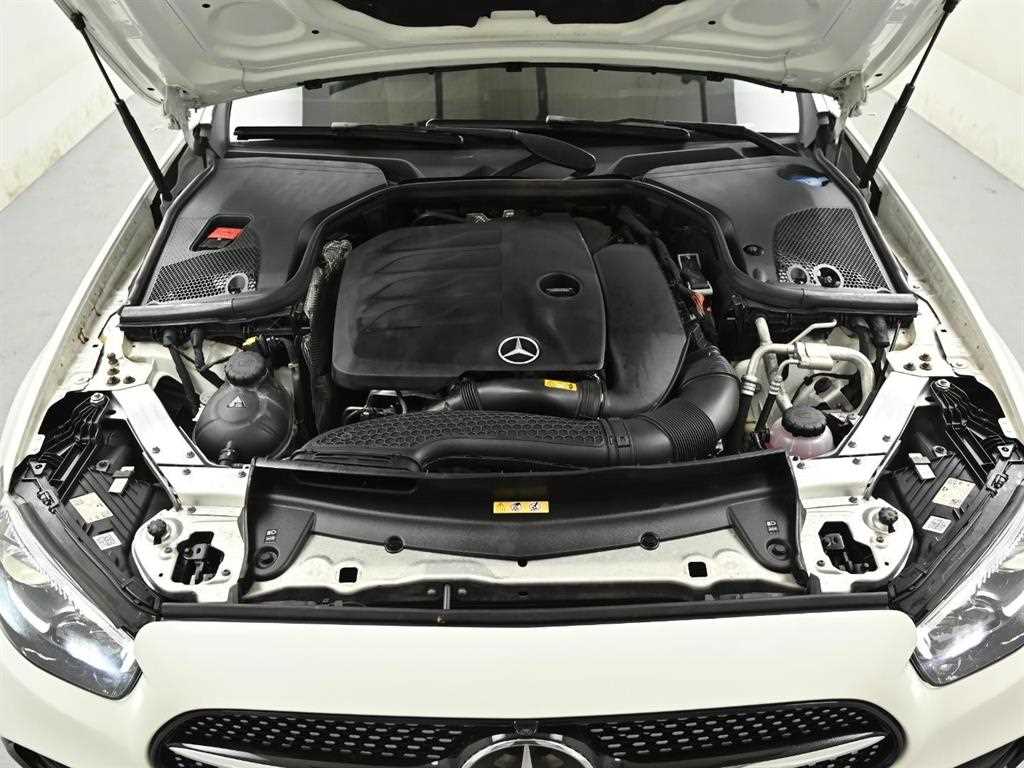 Mercedes Benz E class - Vista 6