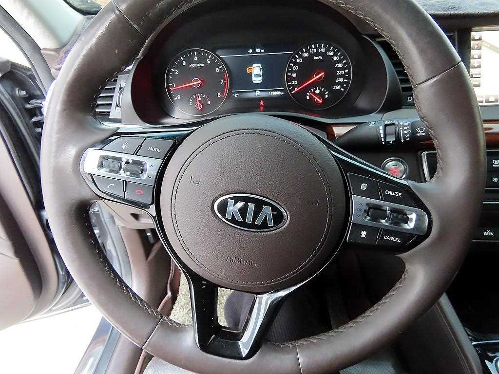 KIA K7 - Vista 8