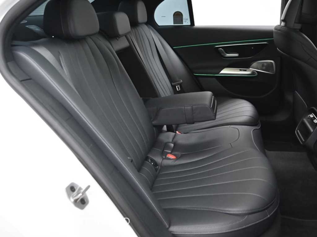 Mercedes Benz E class - Vista 12