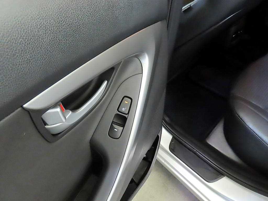 HYUNDAI Avante 2014 Plateado - Importación desde Corea - HF Imports Iquique - Foto 16