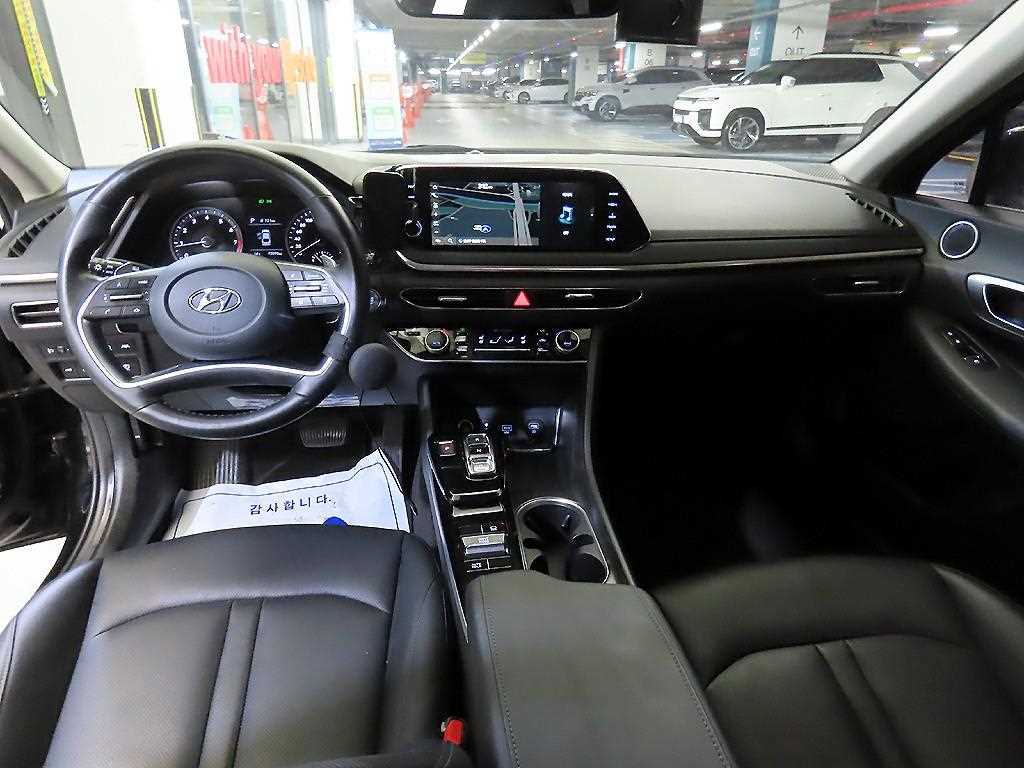 HYUNDAI Sonata - Vista 10