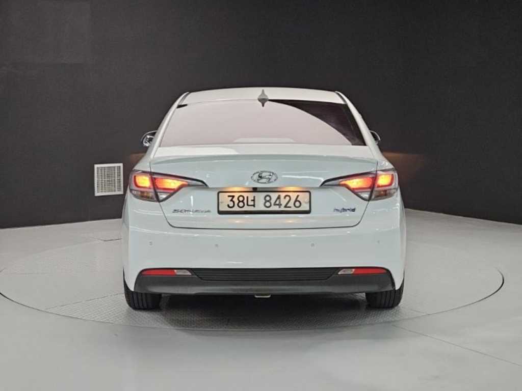 HYUNDAI Sonata - Vista 4