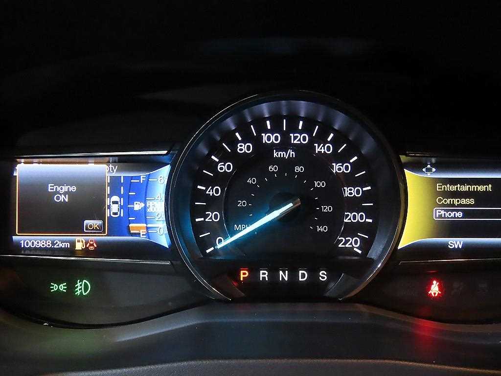 Ford Explorer - Vista 9