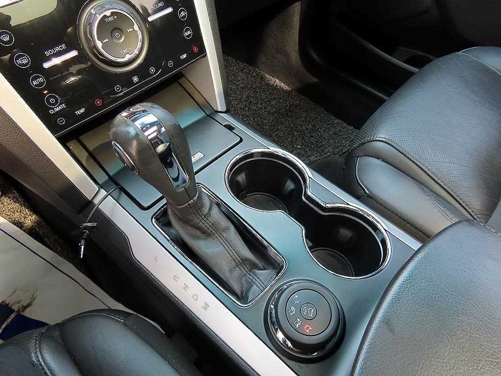 Ford Explorer - Vista 10