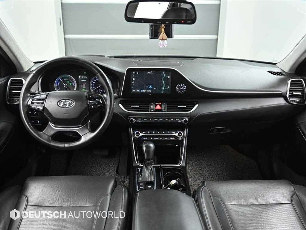 HYUNDAI Grandeur - Vista 7