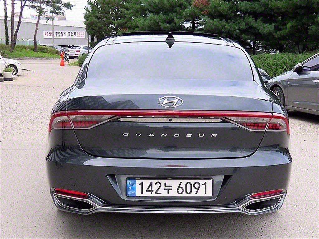 HYUNDAI Grandeur - Vista 4