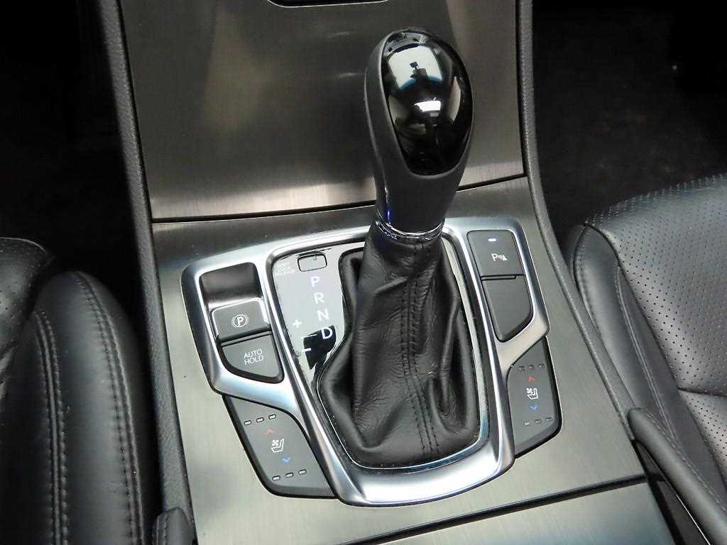 HYUNDAI Grandeur - Vista 10