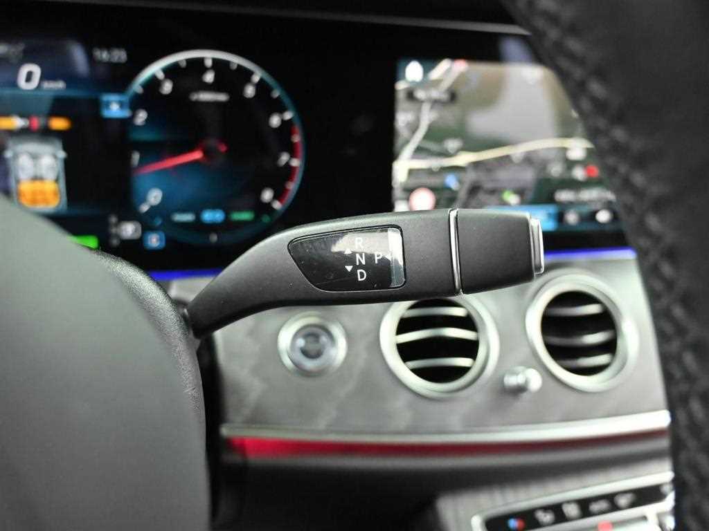 Mercedes Benz E class - Vista 9