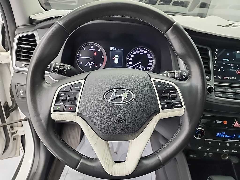 HYUNDAI Tucson - Vista 9