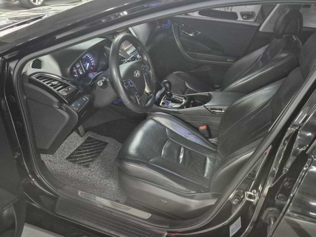 HYUNDAI Grandeur 2011 Negro - Importación desde Corea - HF Imports Iquique - Foto 13