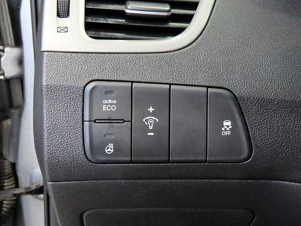 HYUNDAI Avante 2016 Gris - Importación desde Corea - HF Imports Iquique - Foto 16