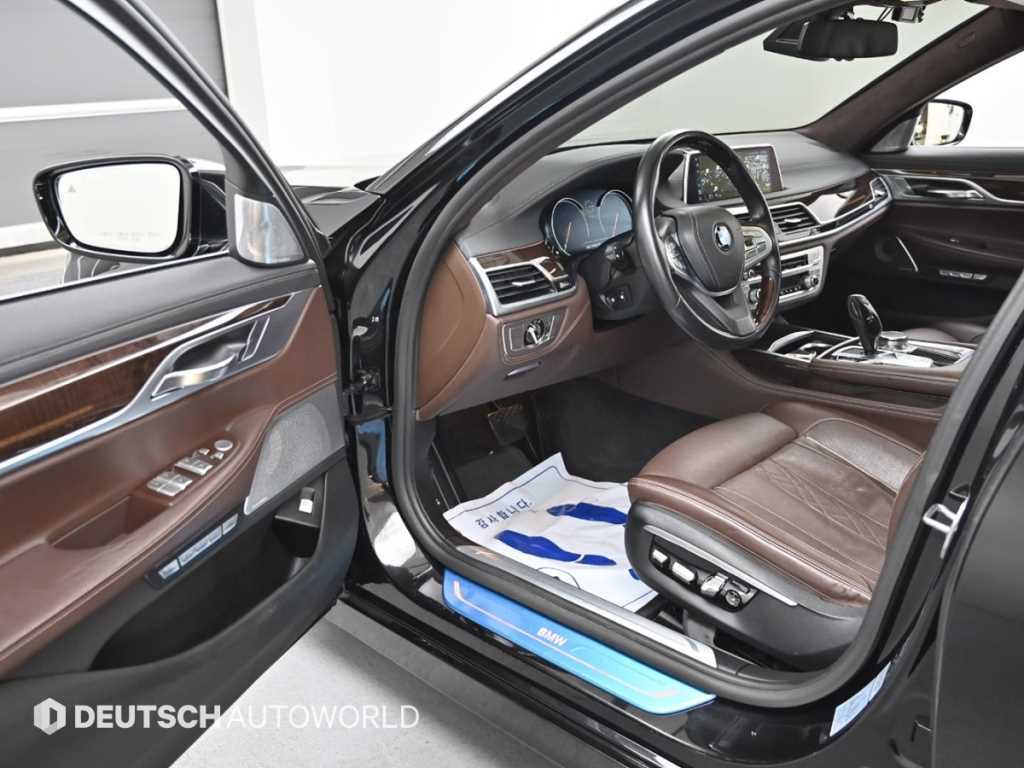BMW 7 Series - Vista 11