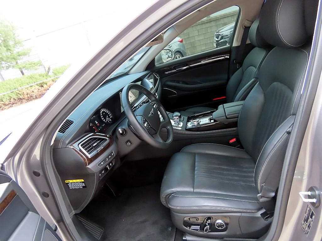 Genesis G90 - Vista 5