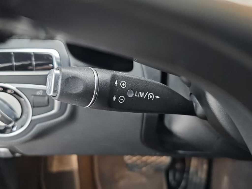 Mercedes Benz C Class - Vista 12