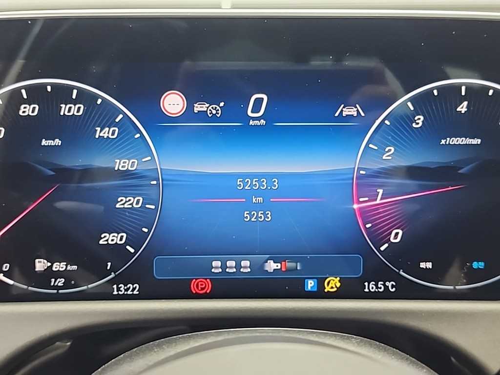 Mercedes Benz E class - Vista 6