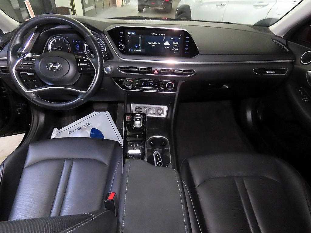 HYUNDAI Sonata - Vista 10