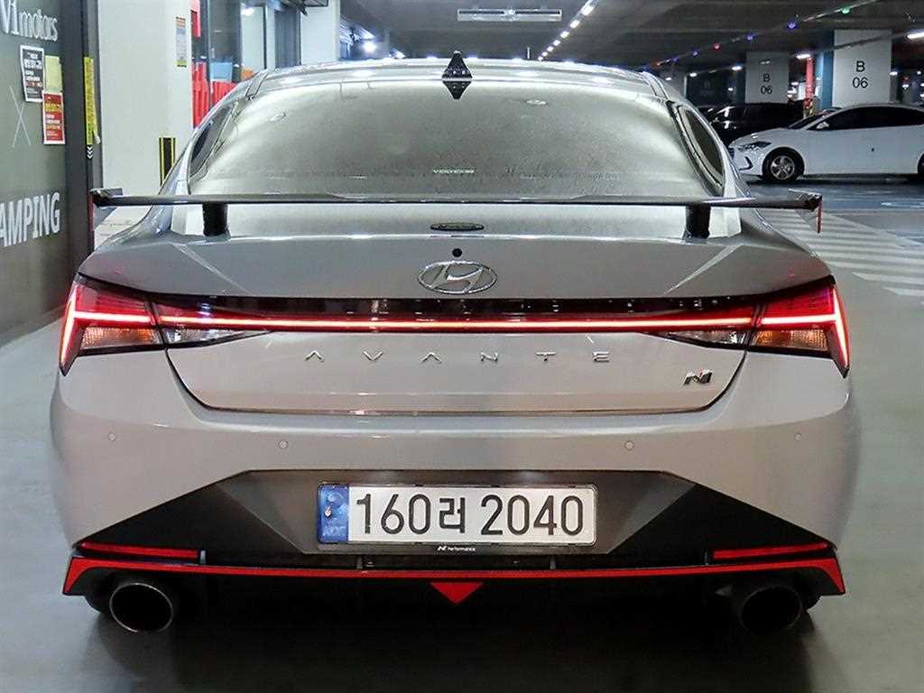 HYUNDAI Avante - Vista 5