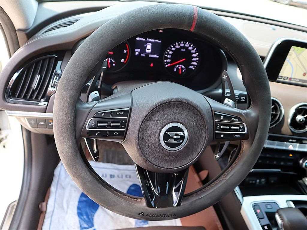 KIA Stinger - Vista 8