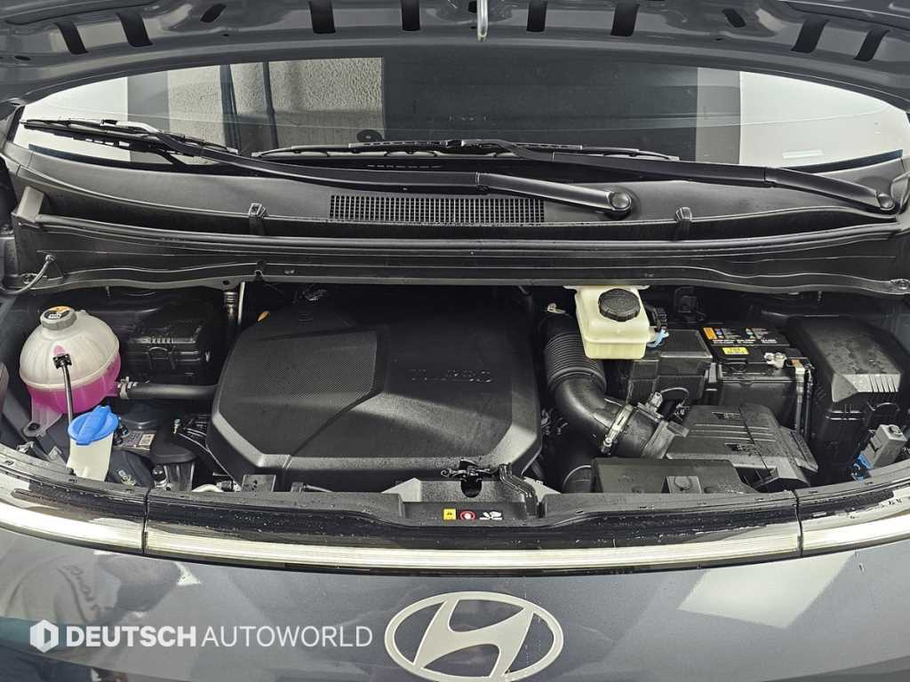 HYUNDAI Staria - Vista 6