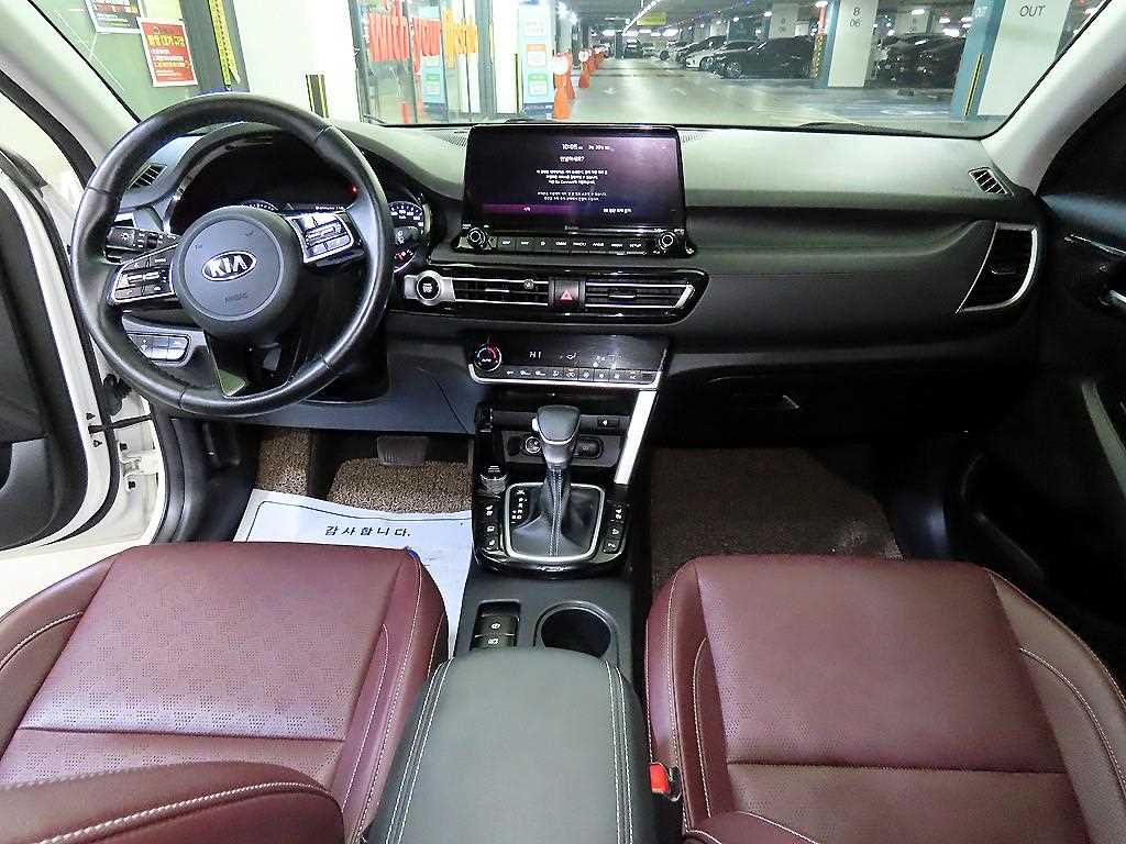 KIA Seltos - Vista 10