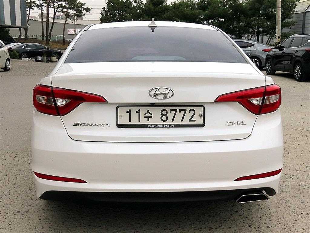 HYUNDAI Sonata - Vista 4