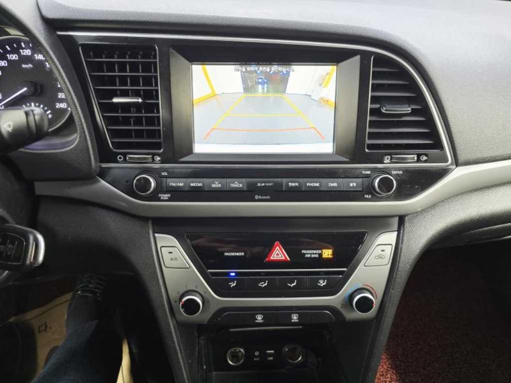 HYUNDAI Avante 2017 Blanco - Importación desde Corea - HF Imports Iquique - Foto 15