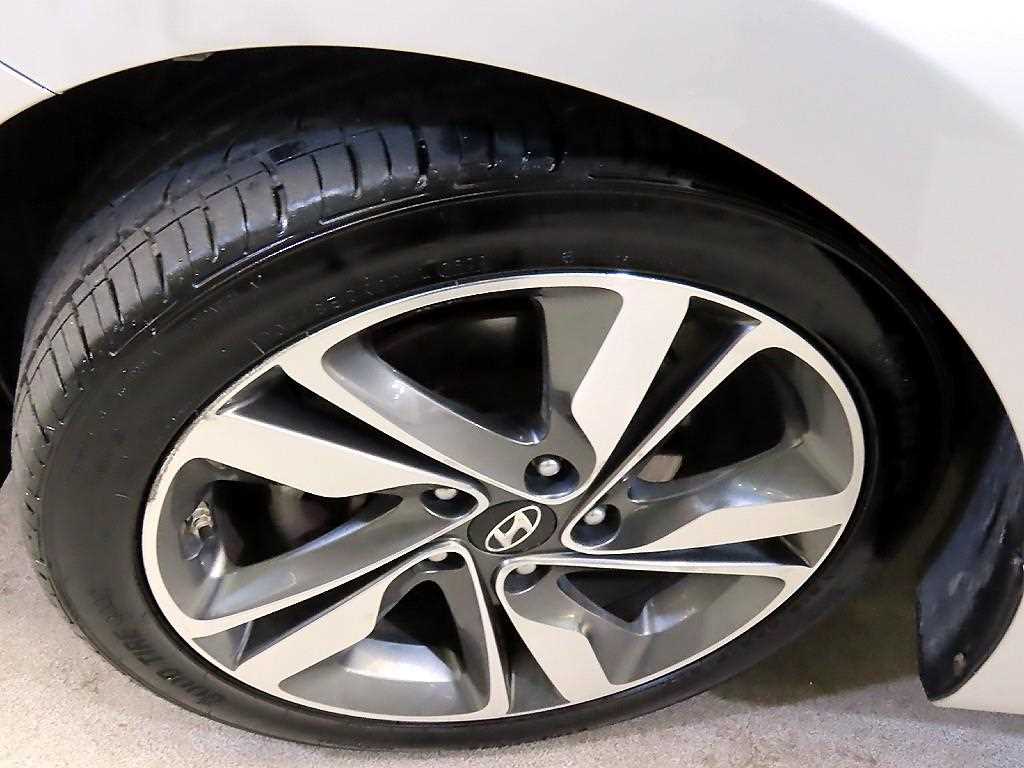 HYUNDAI Avante 2014 Plateado - Importación desde Corea - HF Imports Iquique - Foto 20