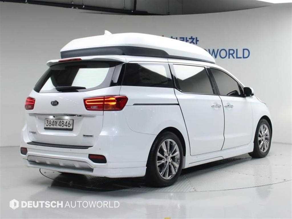 KIA Carnival - Vista 4