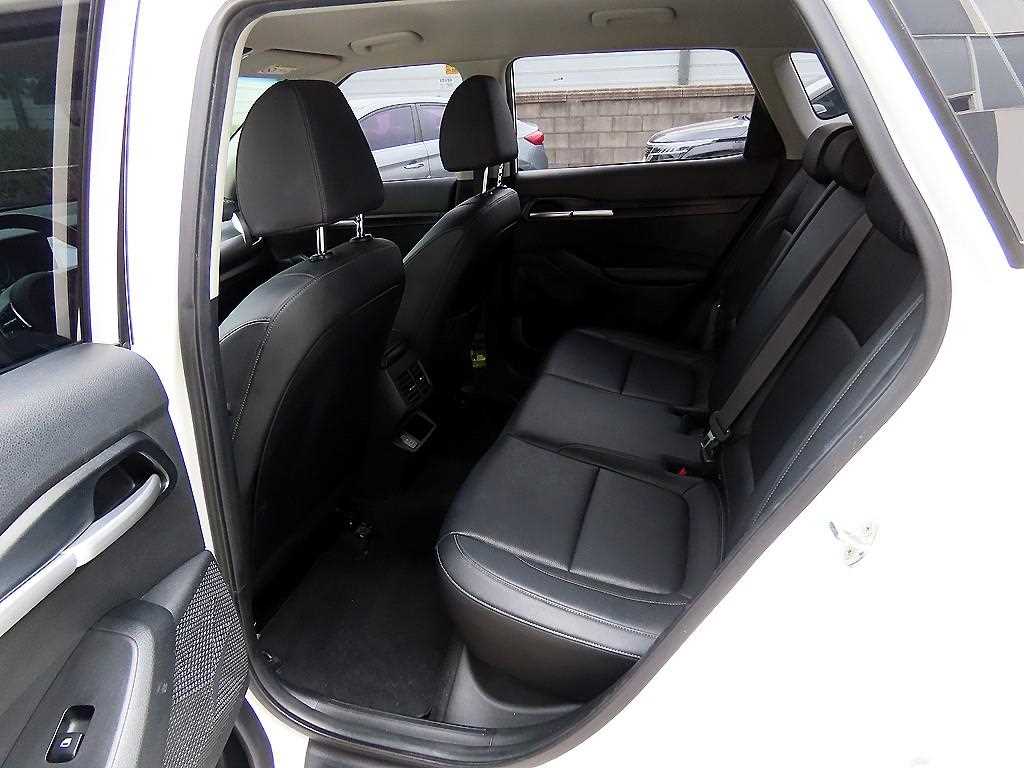 KIA Seltos - Vista 6