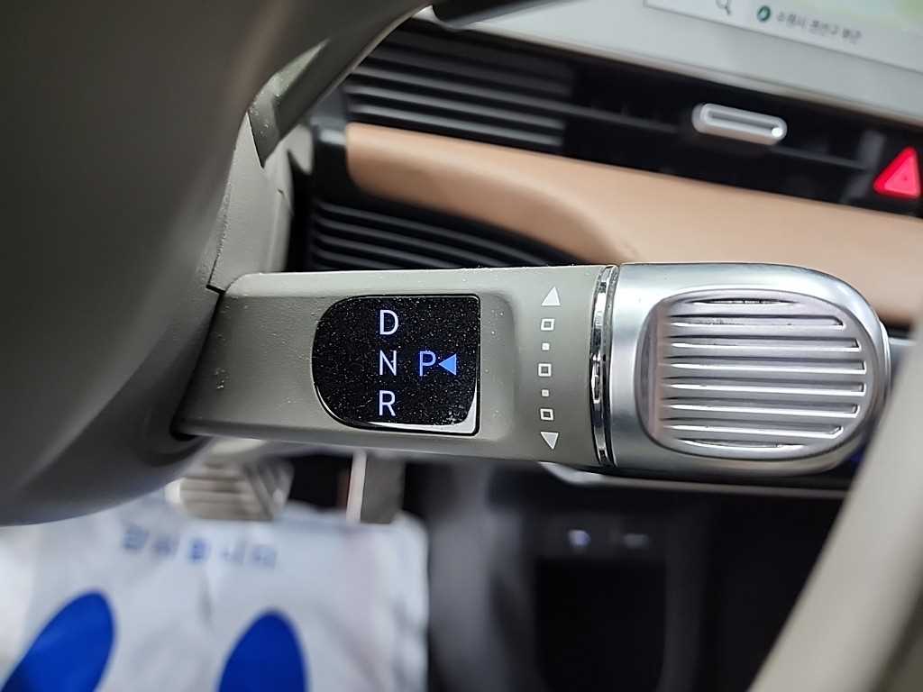 HYUNDAI Ioniq 5 - Vista 8