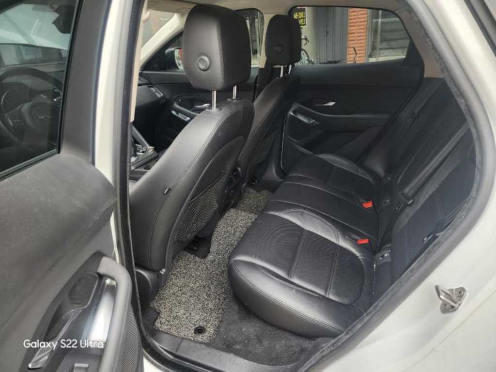 Jaguar E-PACE - Vista 7