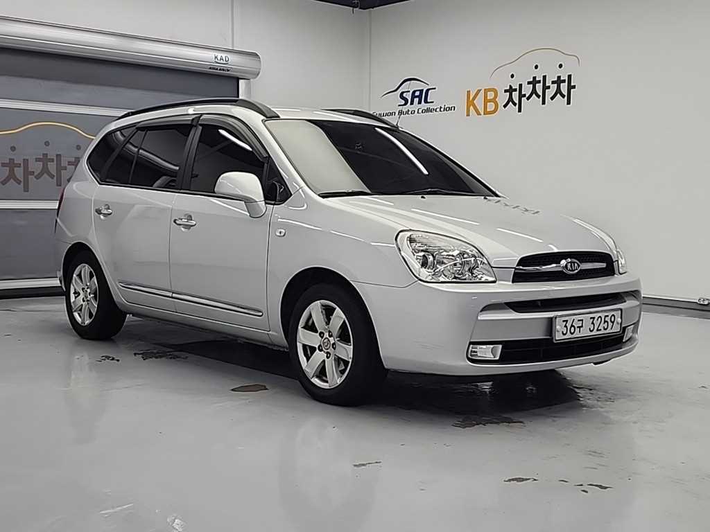 KIA Carens - Vista 4