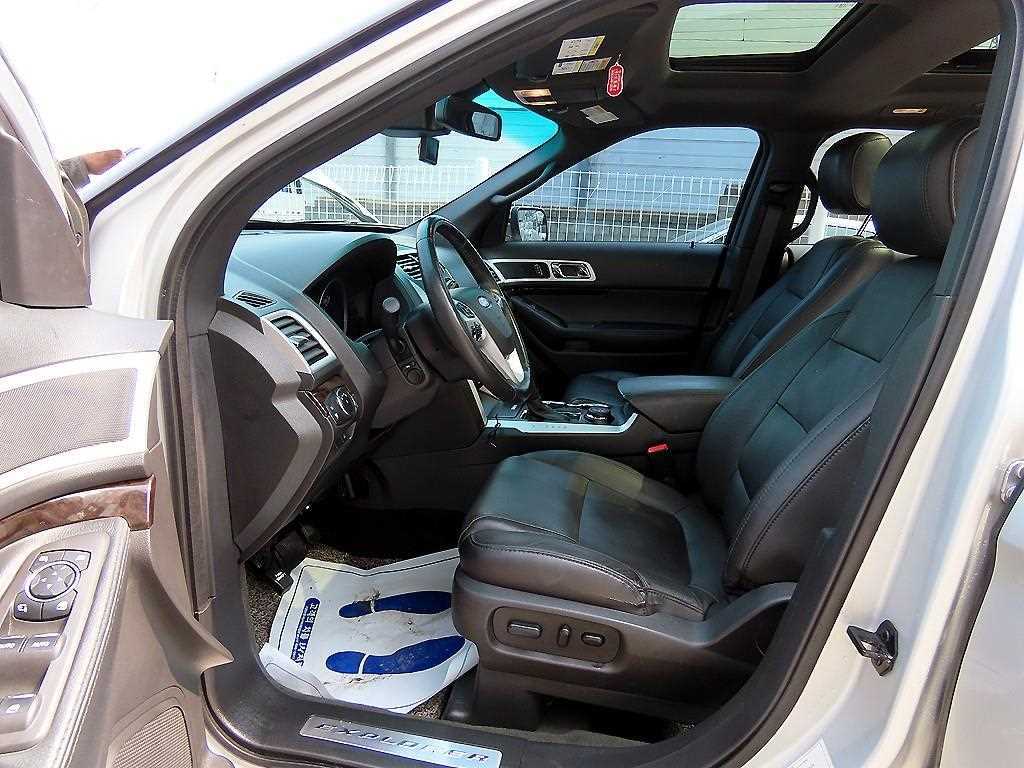 Ford Explorer - Vista 5