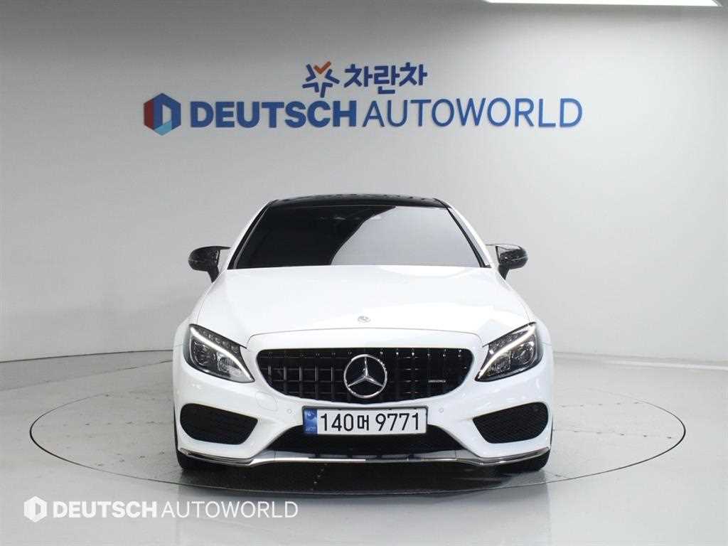 Mercedes Benz C Class - Vista 4