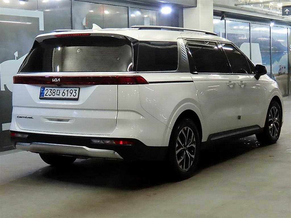 KIA Carnival - Vista 4